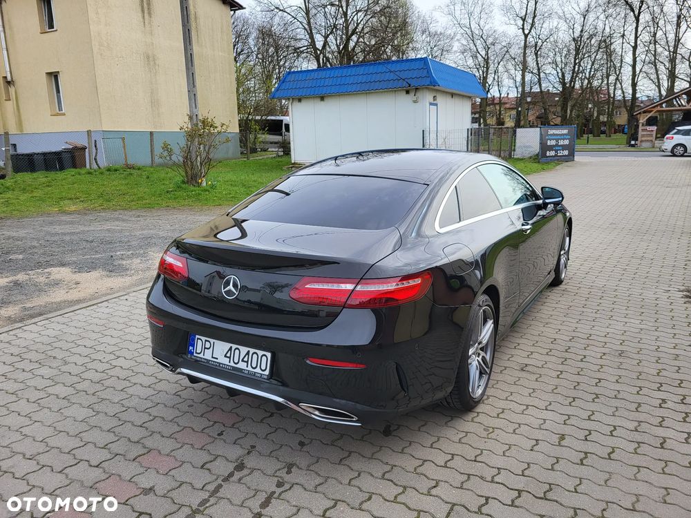 Mercedes-Benz Klasa E 400 Coupe 4-Matic 9G-TRONIC - 32