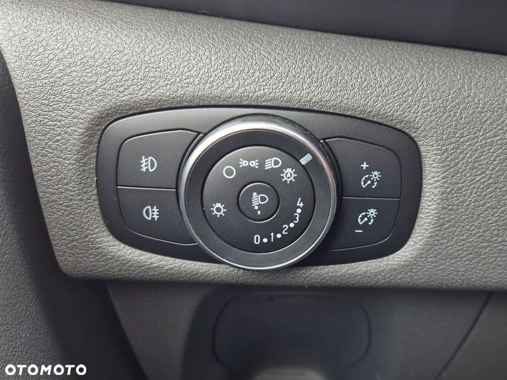 Ford Tourneo Custom 320 L2H1 VA Autm Titanium X - 29