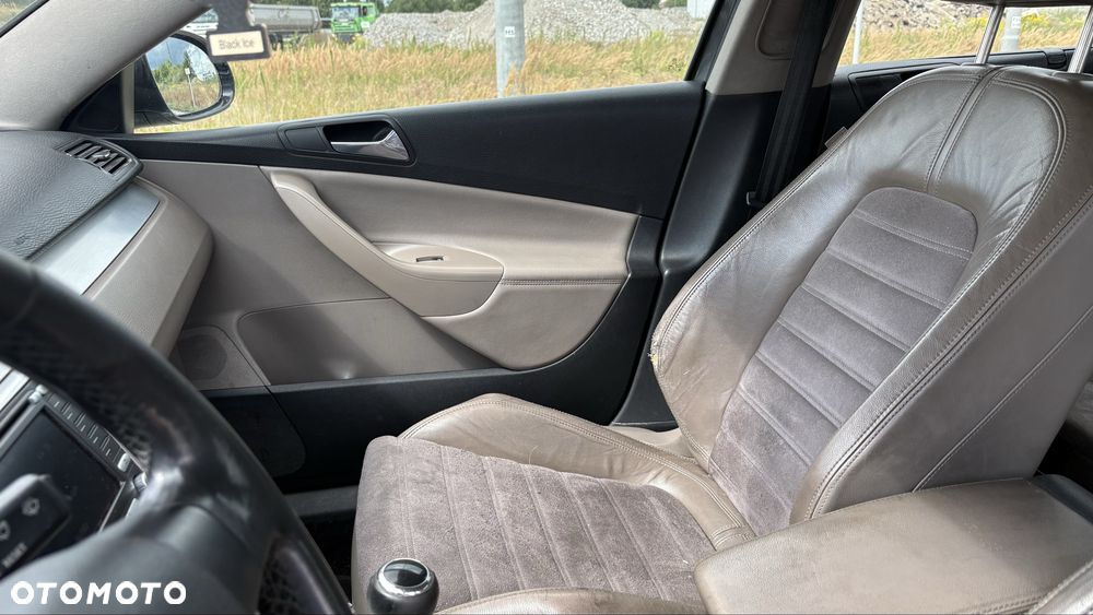 Volkswagen Passat - 8