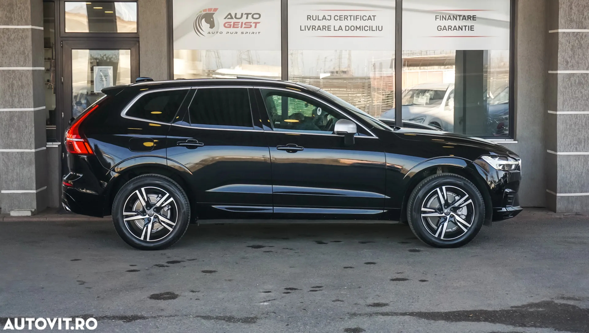 Volvo XC 60 D5 AWD Geartronic RDesign - 4