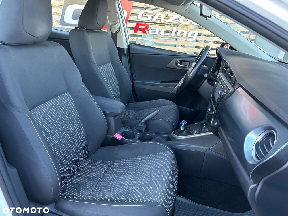 Toyota Auris - 10