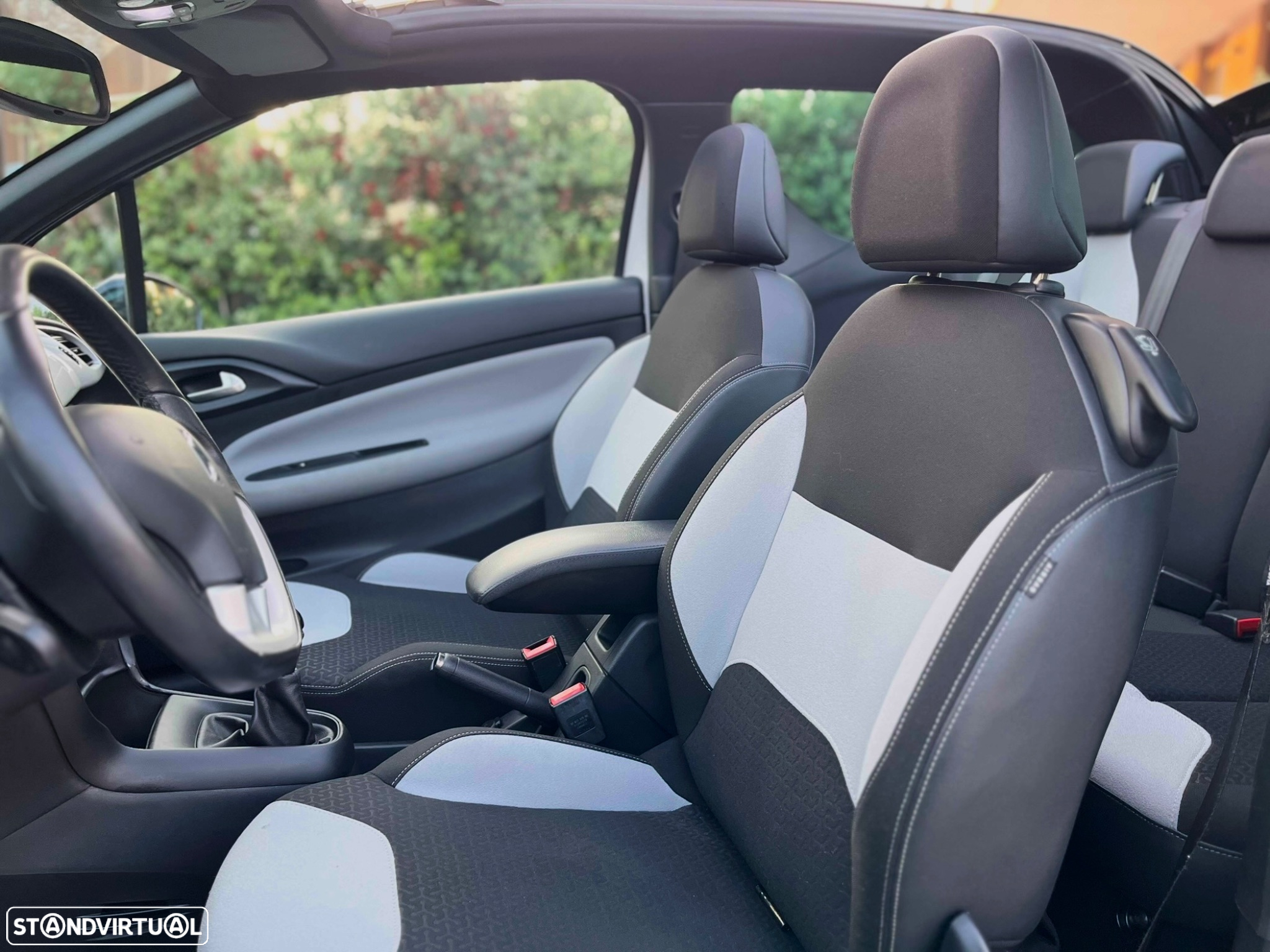 Citroën DS3 Cabrio 1.2 VTi So Chic - 19
