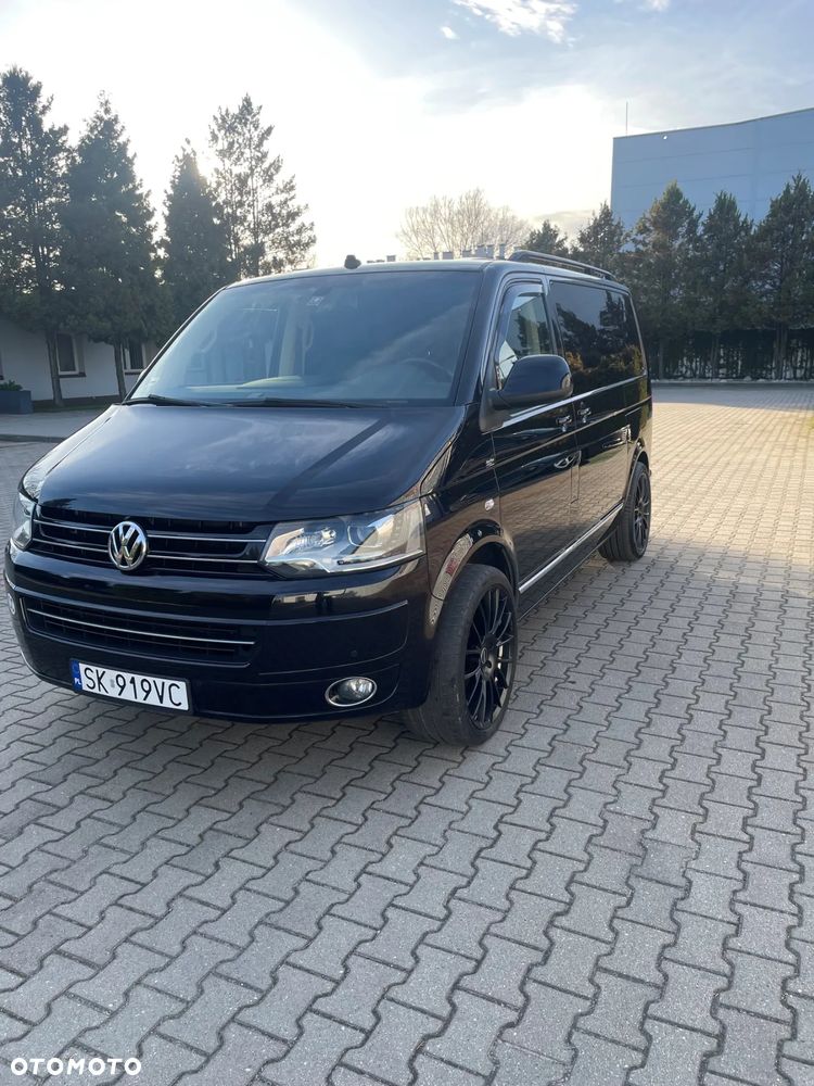Volkswagen Multivan - 1