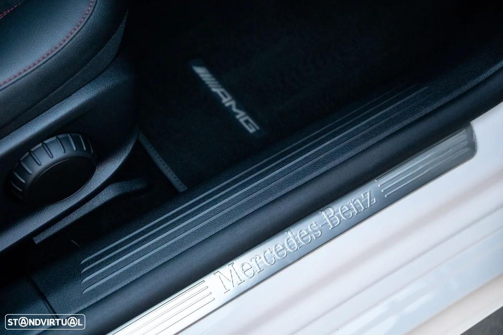 Mercedes-Benz CLA 250 e 8G-DCT AMG Line - 14