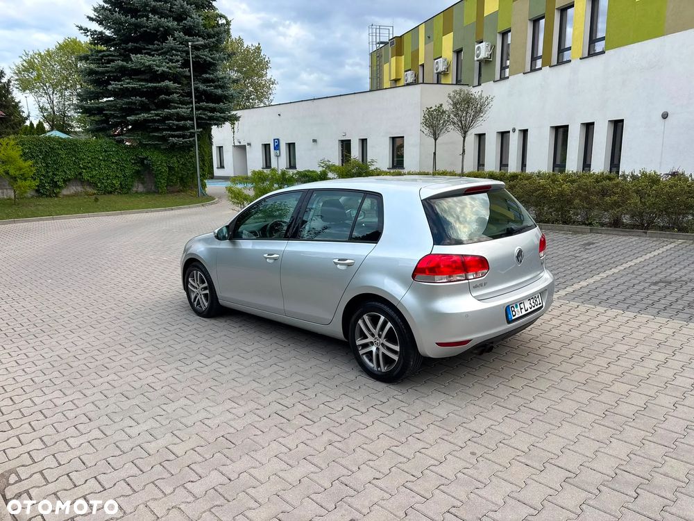 Volkswagen Golf - 11
