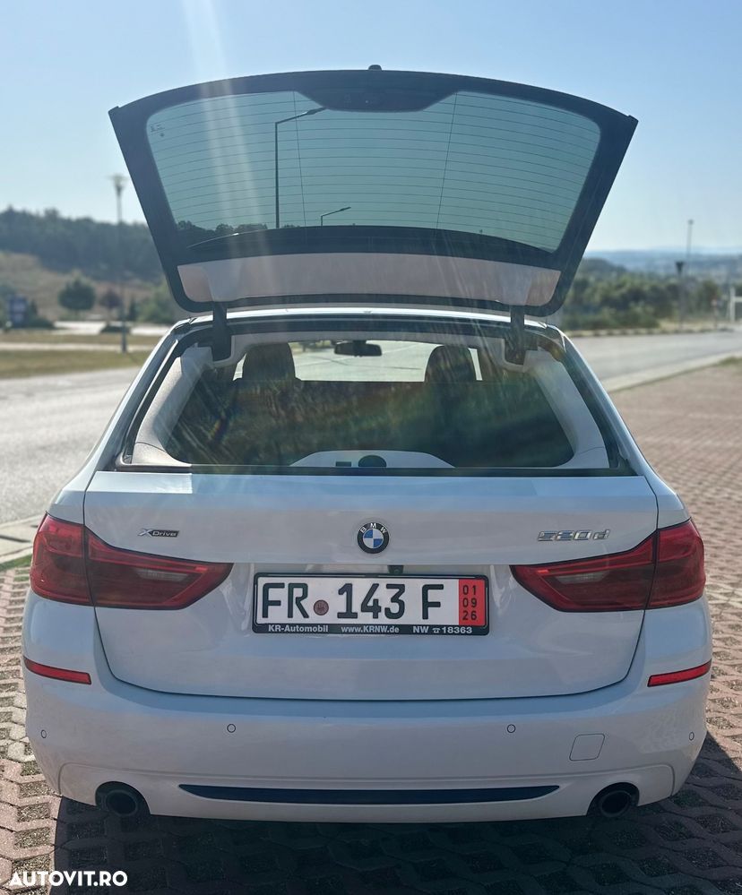 BMW 5 Series 2019 — imagine 10