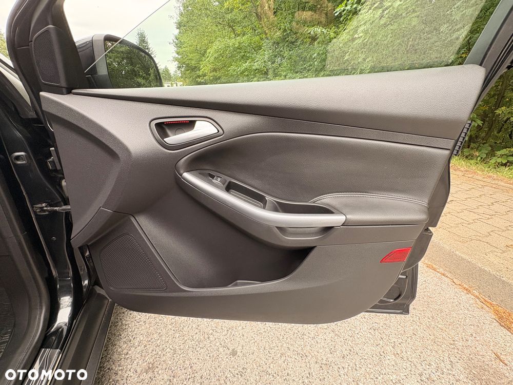 Ford Focus 1.0 EcoBoost Titanium - 18