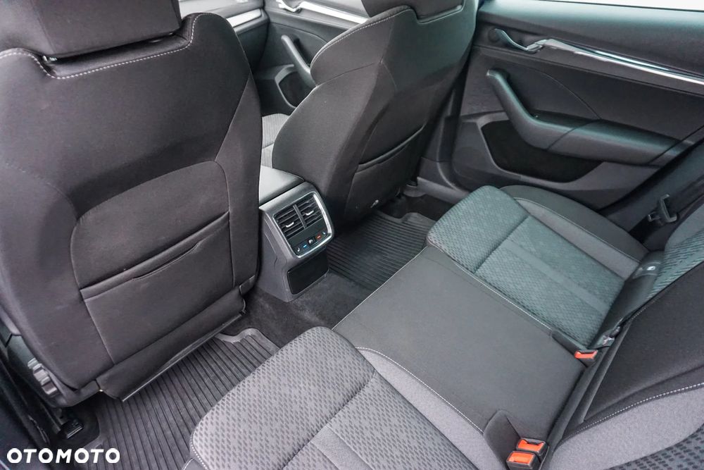 Skoda Octavia 2.0 TSI 4x4 Style DSG - 30