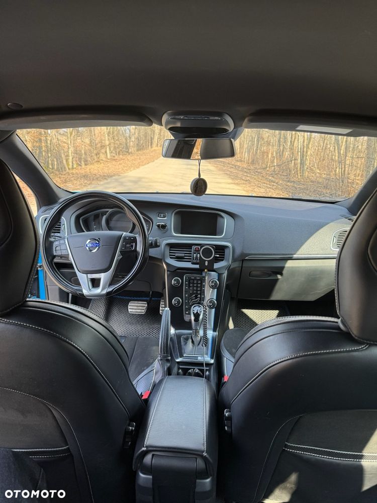 Volvo V40 D3 Geartronic Momentum - 21