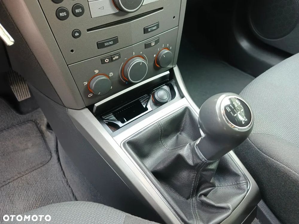 Opel Astra 1.6 Easytronic Edition - 28