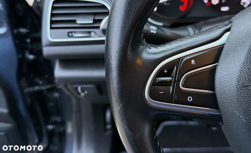 Renault Megane ENERGY TCe 100 INTENS - 27