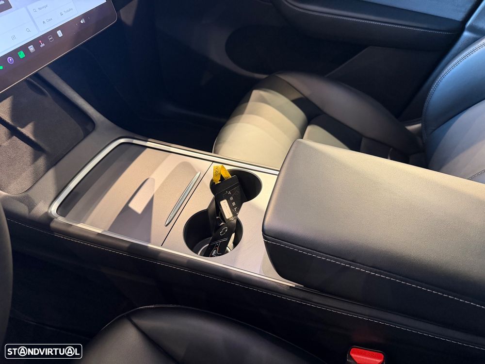 Tesla Model Y Tração Traseira - 23