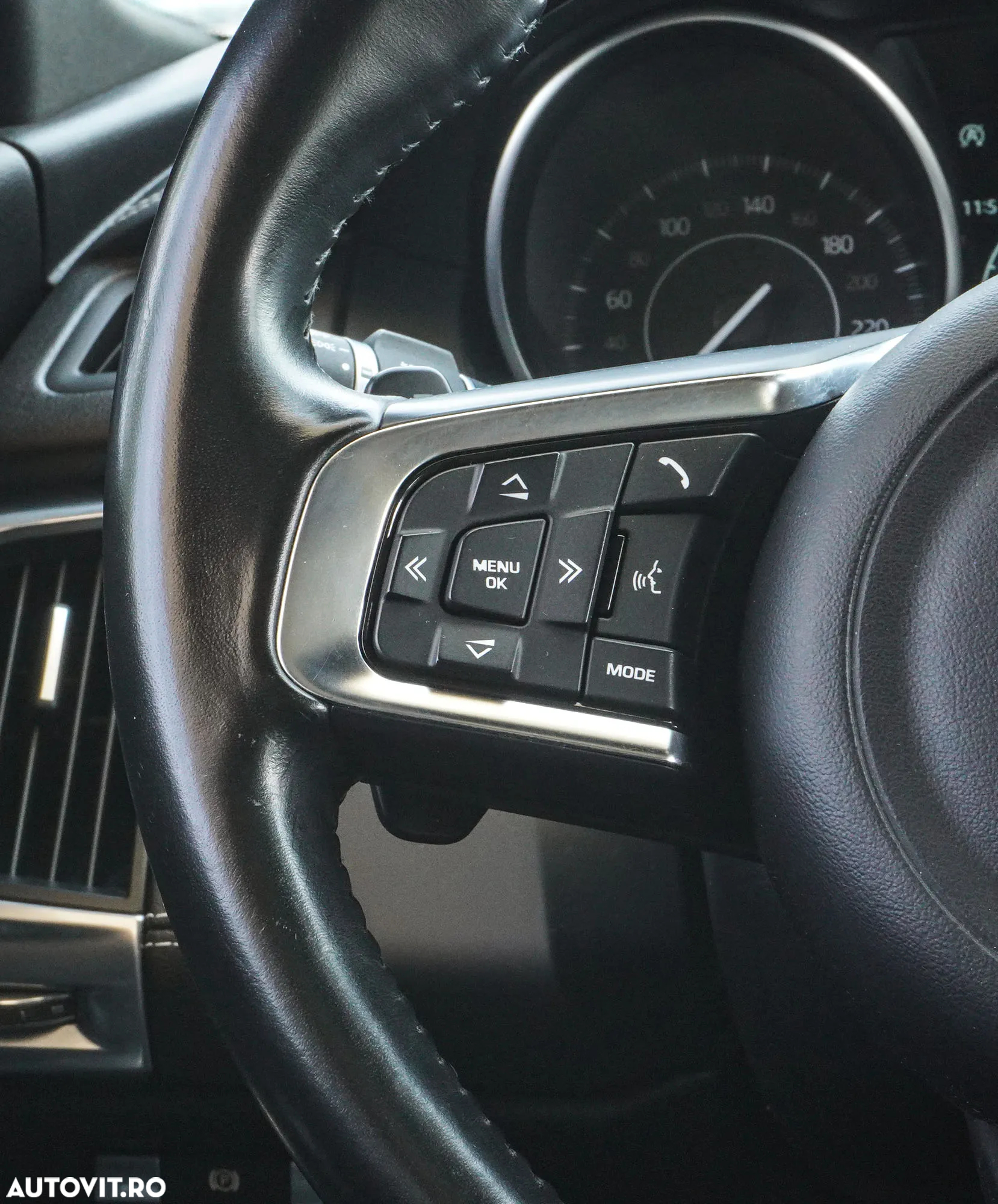 Jaguar E-Pace D150 AWD R-Dynamic S - 27
