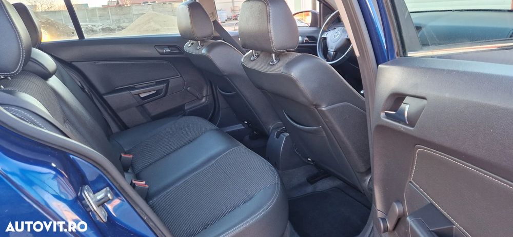 Opel Astra 1.6 Essentia - 30