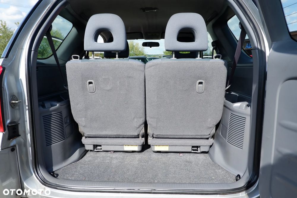 Toyota RAV4 D-4D 4x4 - 11