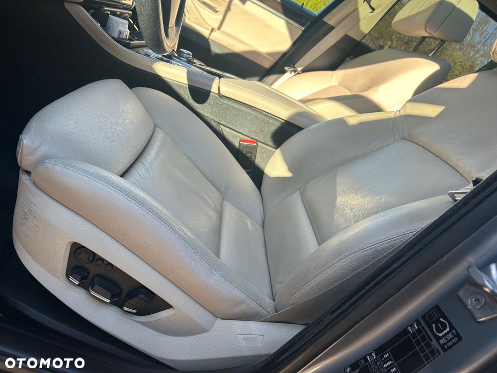 BMW Seria 5 520d Luxury Line - 4