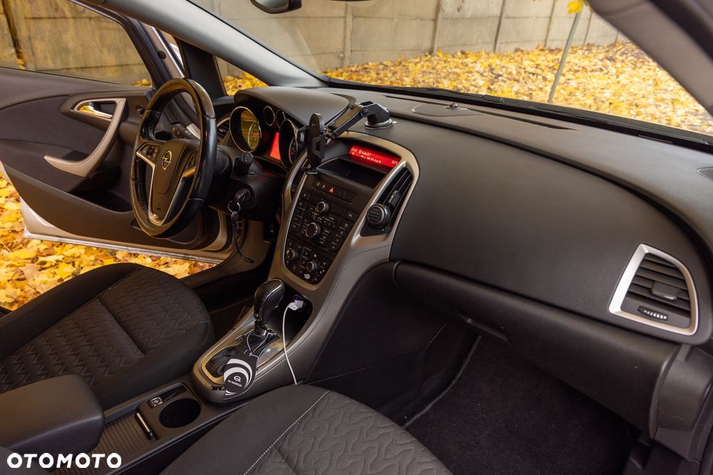 Opel Astra 1.4 T Cosmo - 6