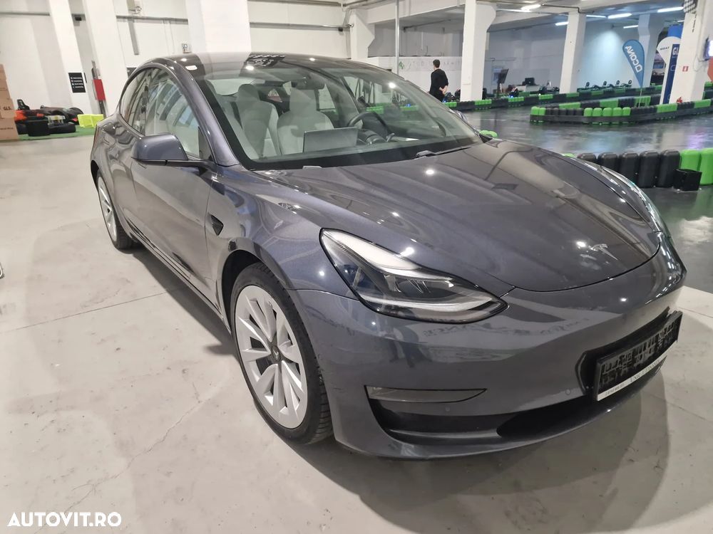 Tesla Model 3 Langstreckenbatterie Allradantrieb Dual Motor - 2