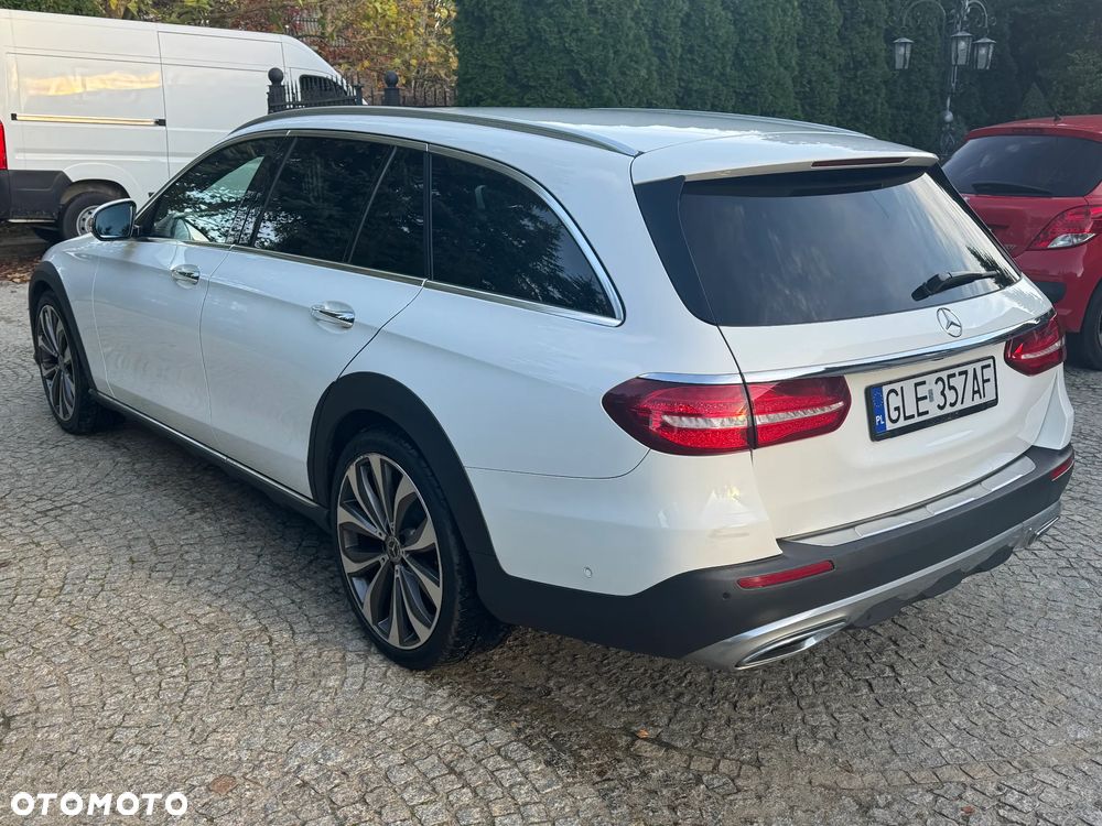 Mercedes-Benz Klasa E 350 d 4-Matic All-Terrain - 2