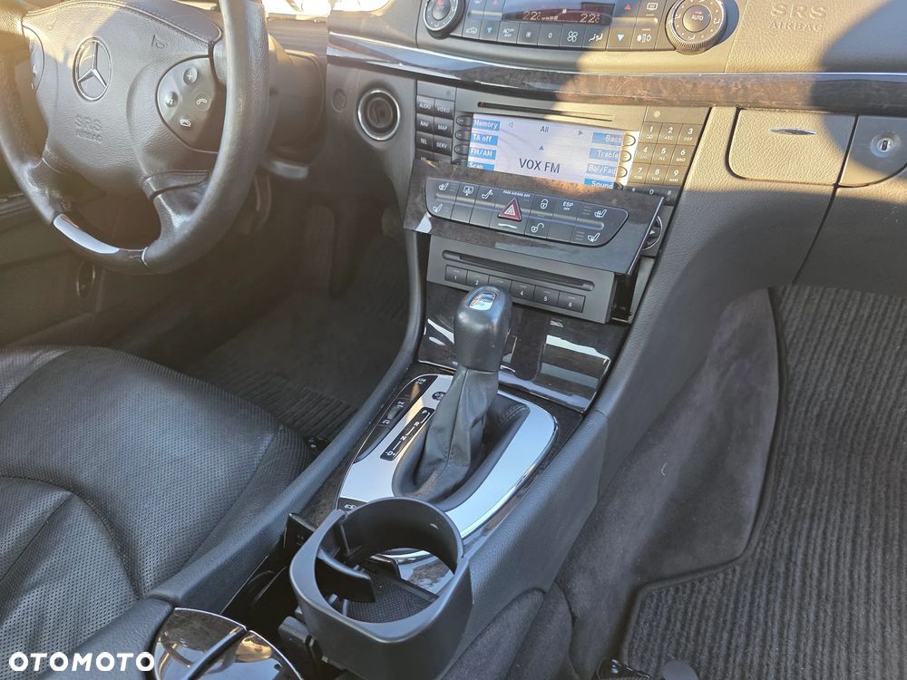 Mercedes-Benz Klasa E - 22