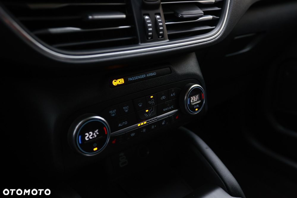 Ford Kuga 2.0 EcoBlue 4x4 TITANIUM X - 30