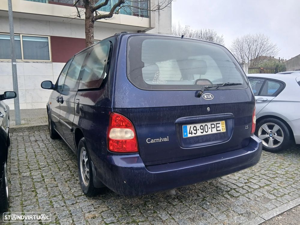 Kia Carnival 2.9 TDi LS Top - 6