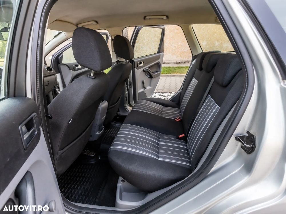 Ford Focus 1.6 TDCi Plus - 11