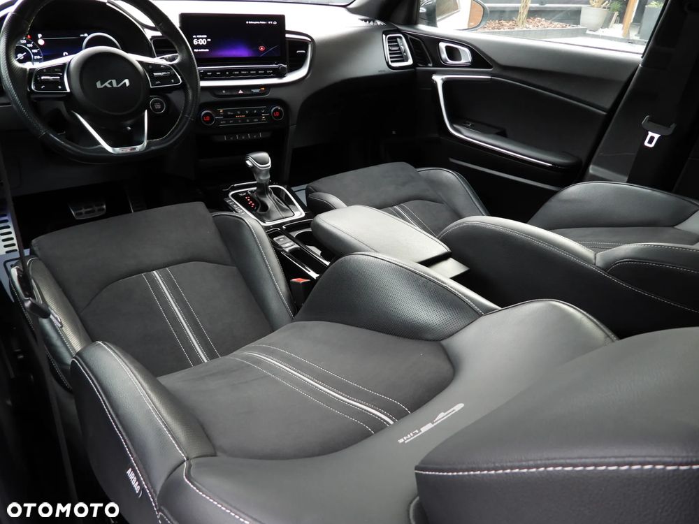Kia ProCeed 1.5 T-GDI DCT7 OPF GT LINE - 36
