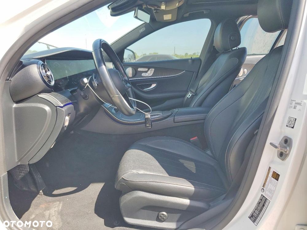 Mercedes-Benz Klasa E 300 9G-TRONIC - 7