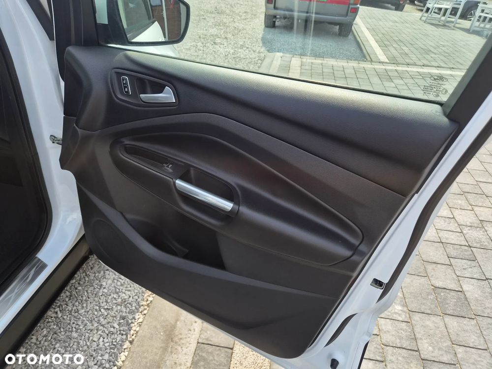 Ford Kuga - 22