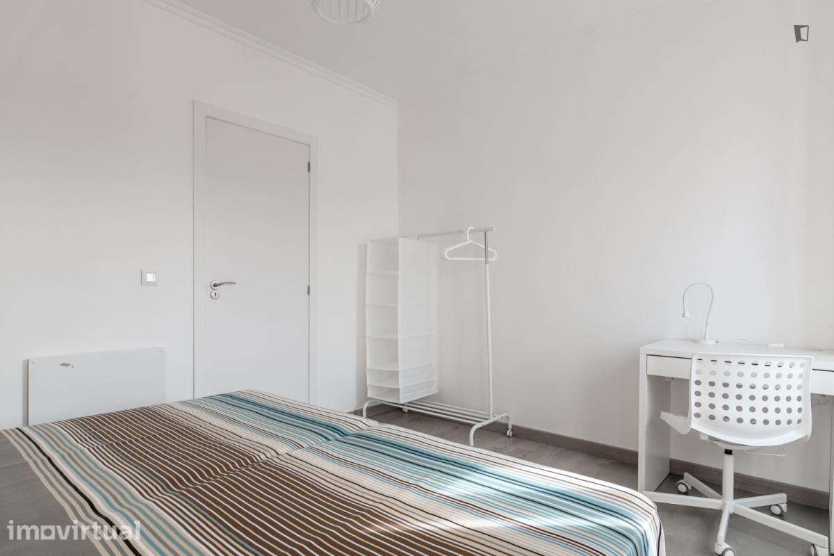 Quarto - localizado em Campolide Lisbon - Grande imagem: 4/15