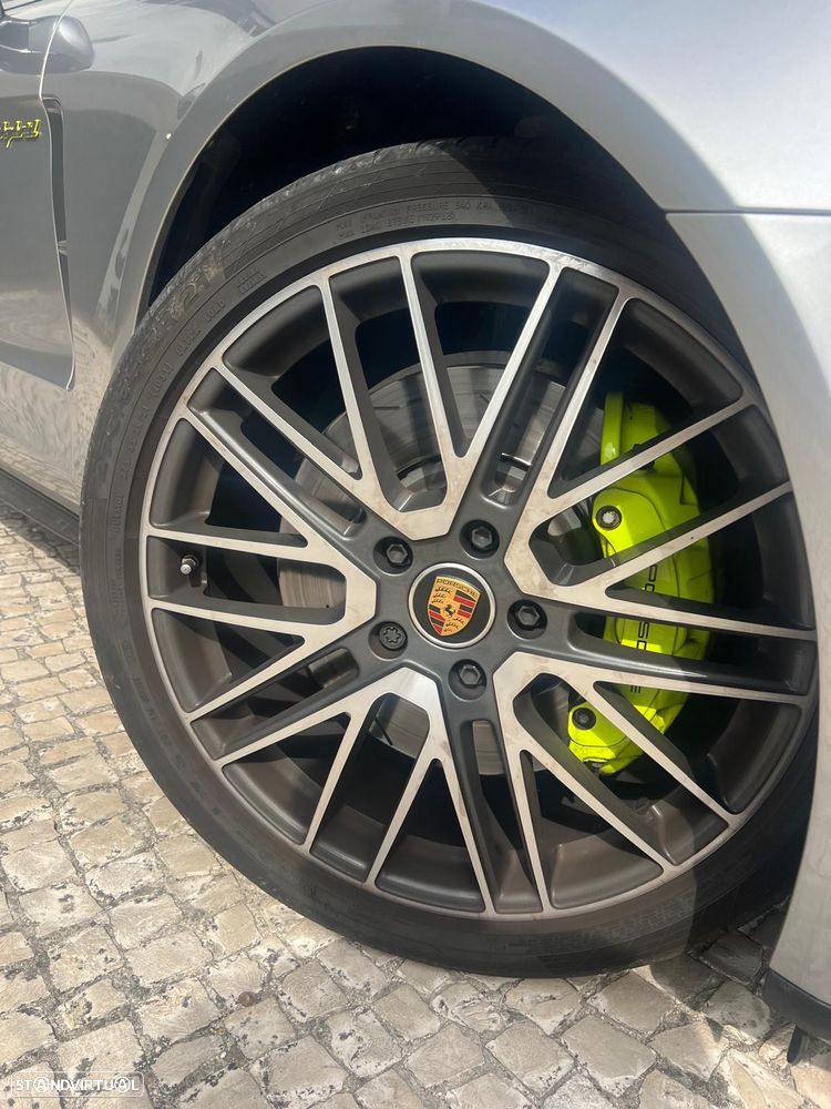 Porsche Panamera Sport Turismo - 5