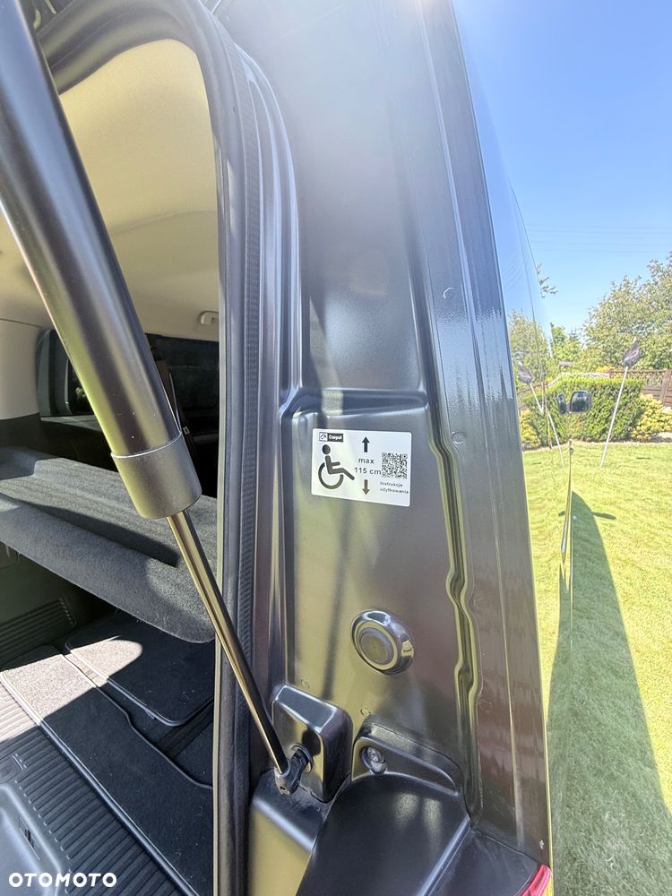 Peugeot Traveller 2.0 BlueHDi Long Business EAT8 - 11