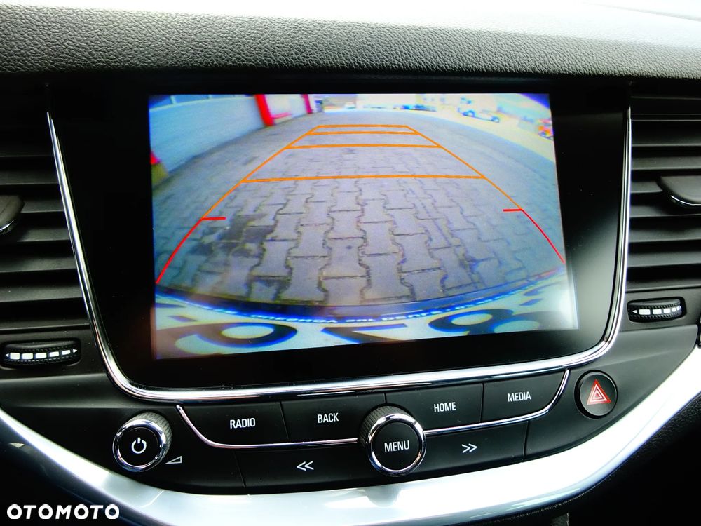 Opel Astra 1.4 T Dynamic S&S - 20