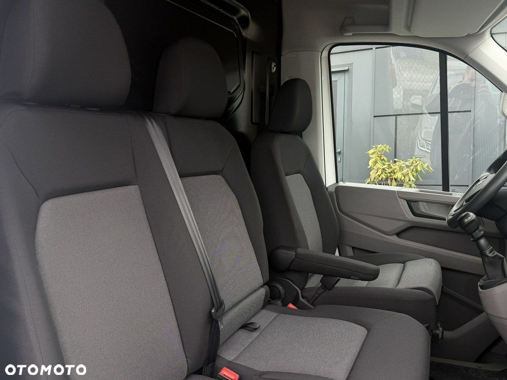 Volkswagen Crafter - 17