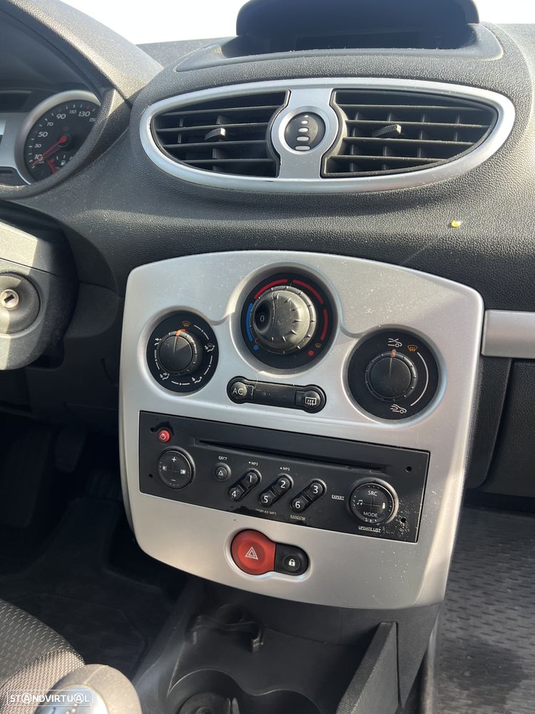 Renault Clio 1.2 16V Rip Curl - 18