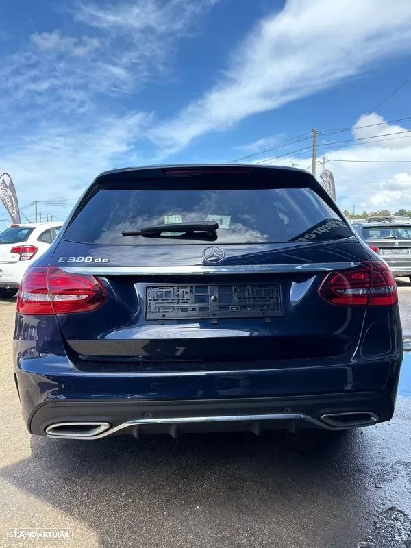 Mercedes-Benz C 300 — fotografia 4