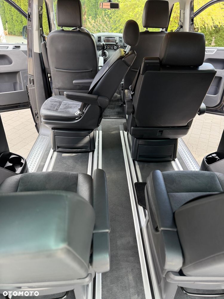 Volkswagen Multivan - 11
