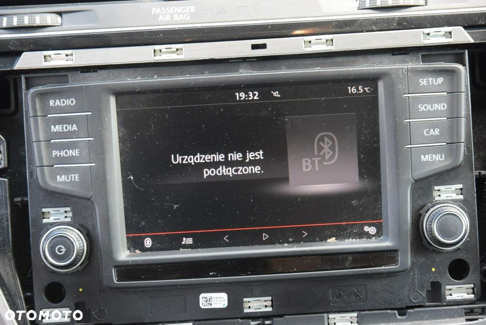 Volkswagen Touran 2.0 TDI BMT Comfortline DSG - 22