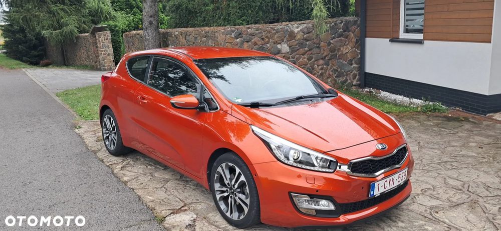 Kia Ceed 1.6 GDI ISG Platinum Edition - 18