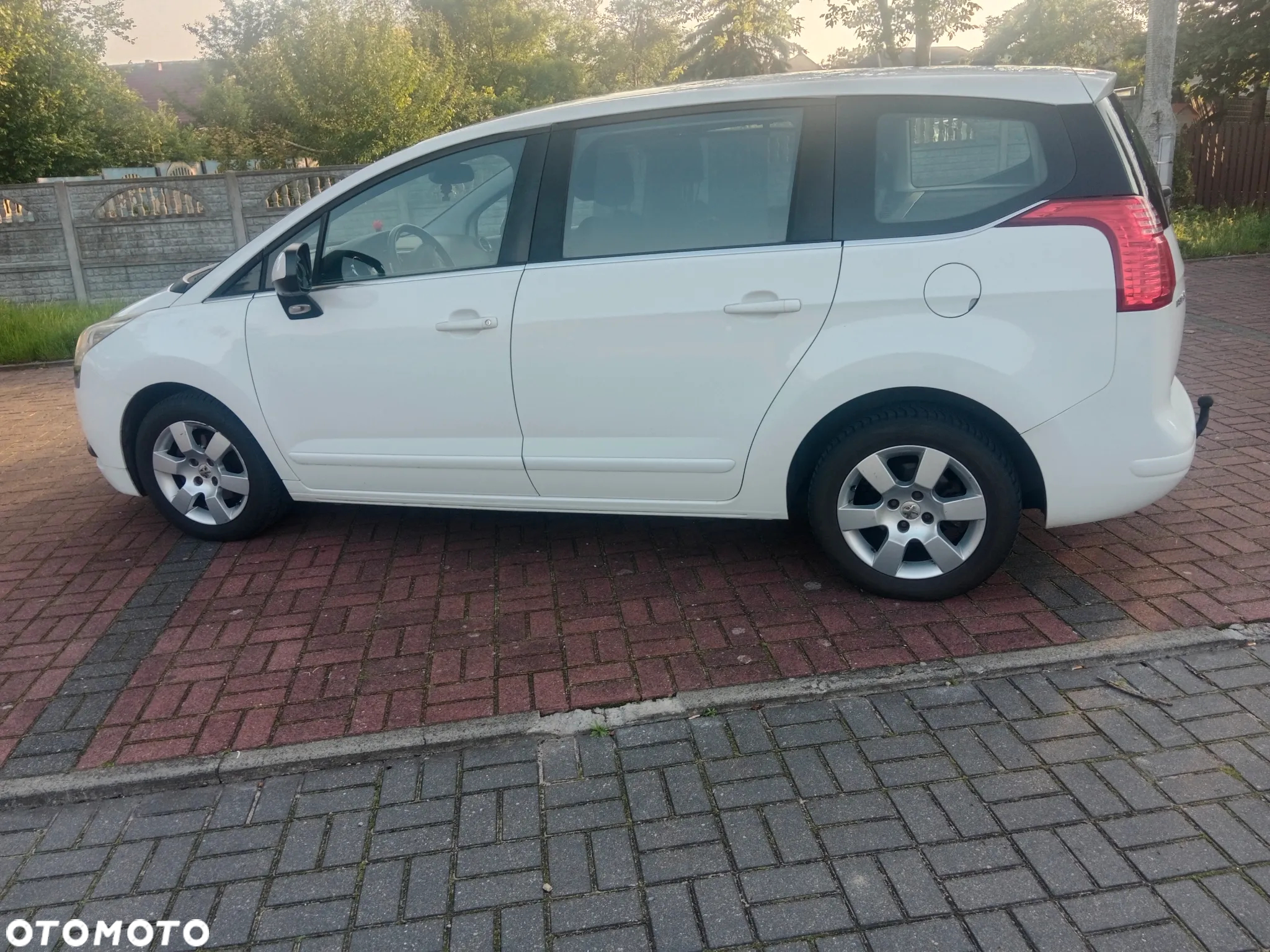 Peugeot 5008 1.6 e-HDi Active S&S - 2