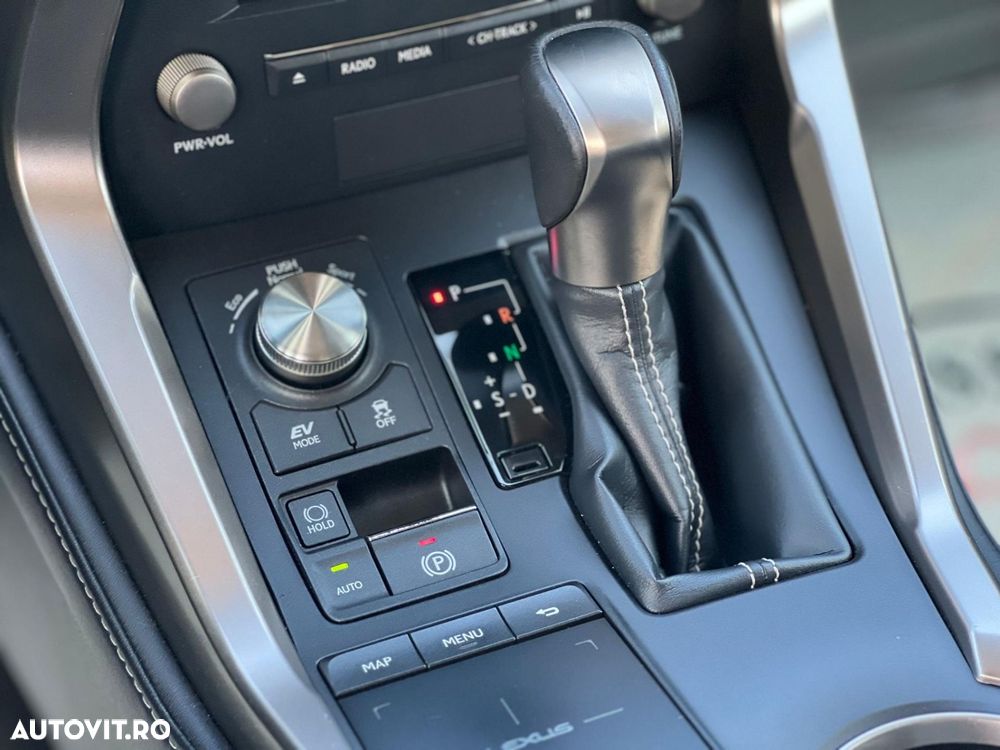 Lexus Seria NX - 23