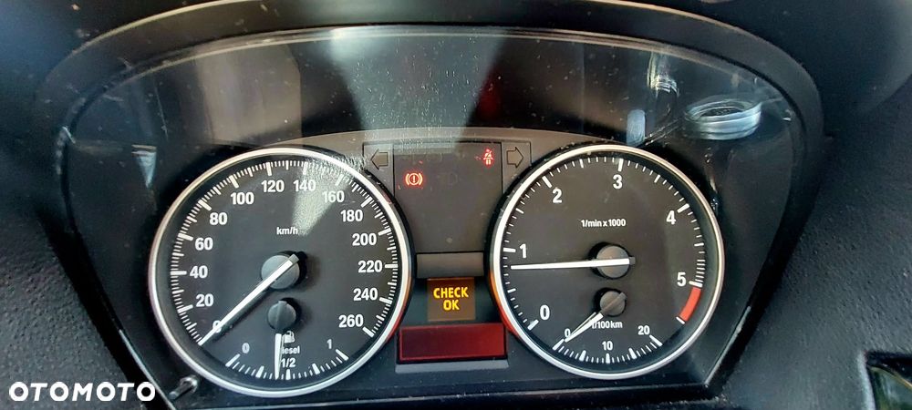 BMW Seria 3 316d - 15