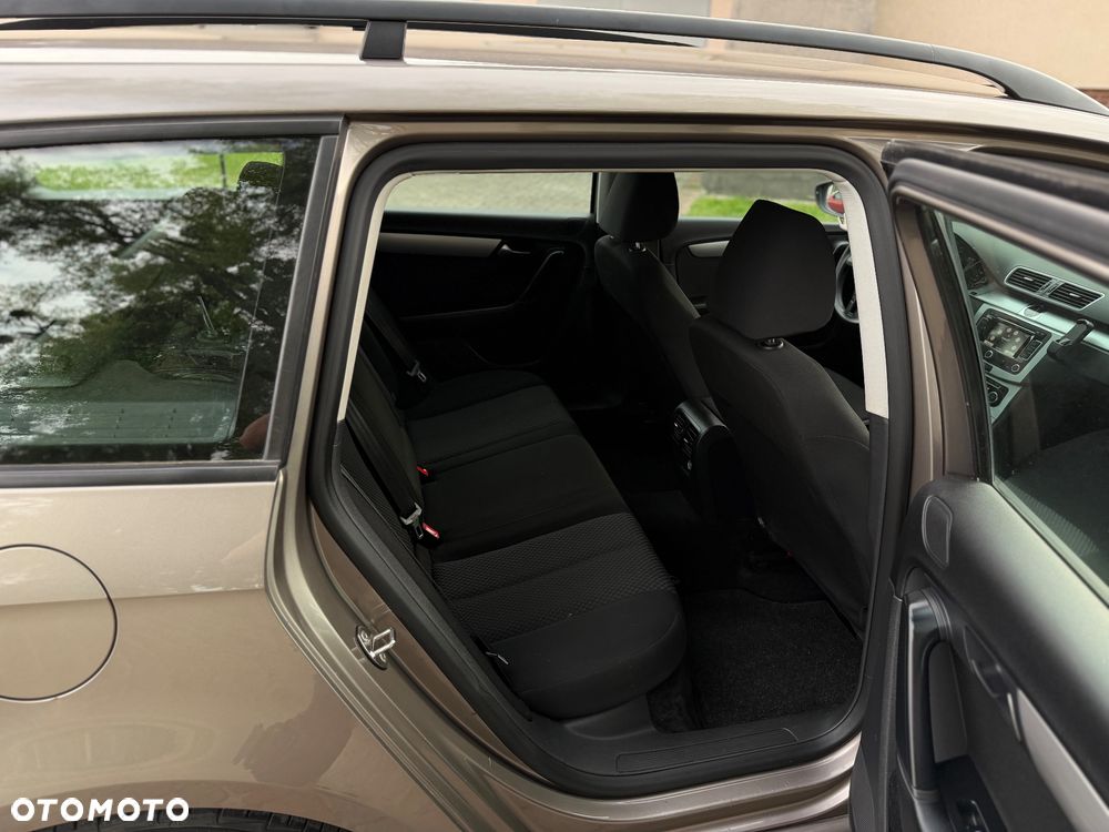 Volkswagen Passat 1.4 TSI BMT Comfortline - 10