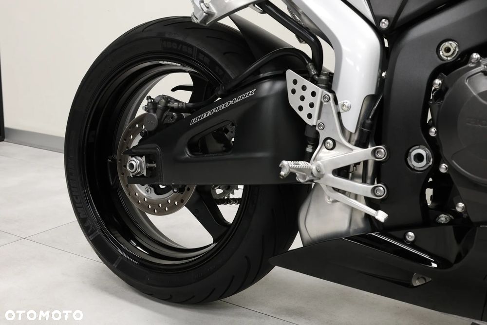 Honda CBR - 35