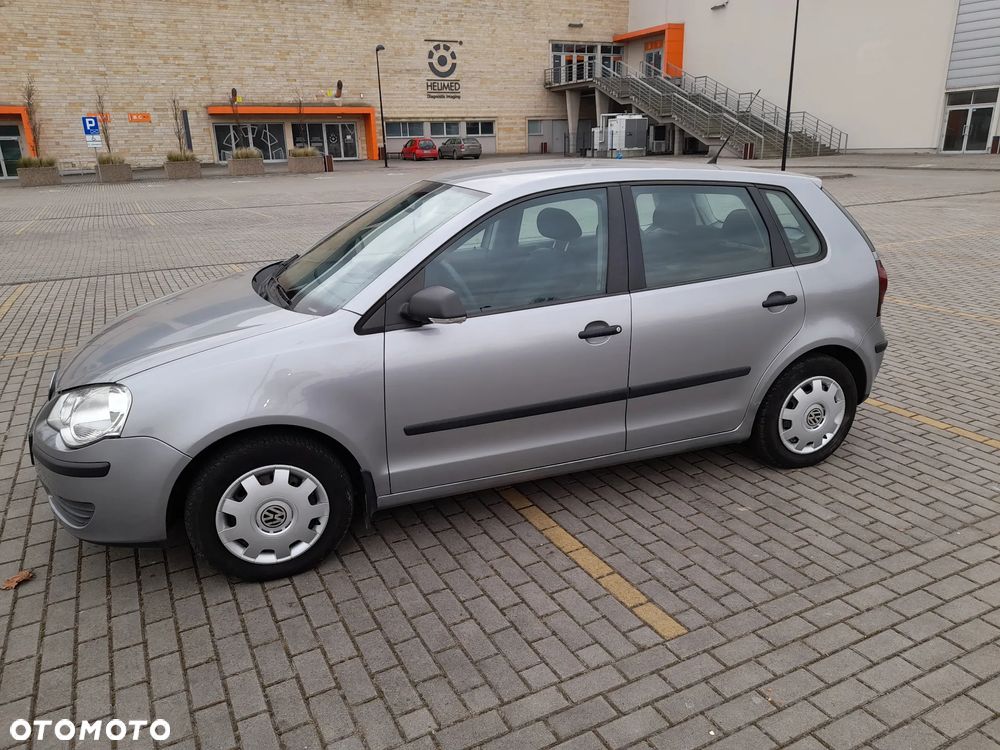 Volkswagen Polo 1.4 16V Comfortline - 1