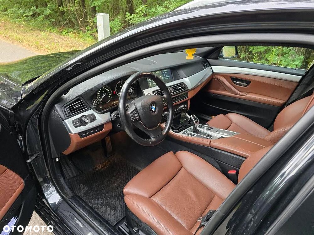 BMW Seria 5 525d Sport-Aut - 20