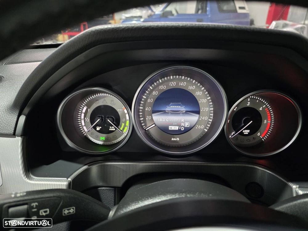 Mercedes-Benz E 300 - 10