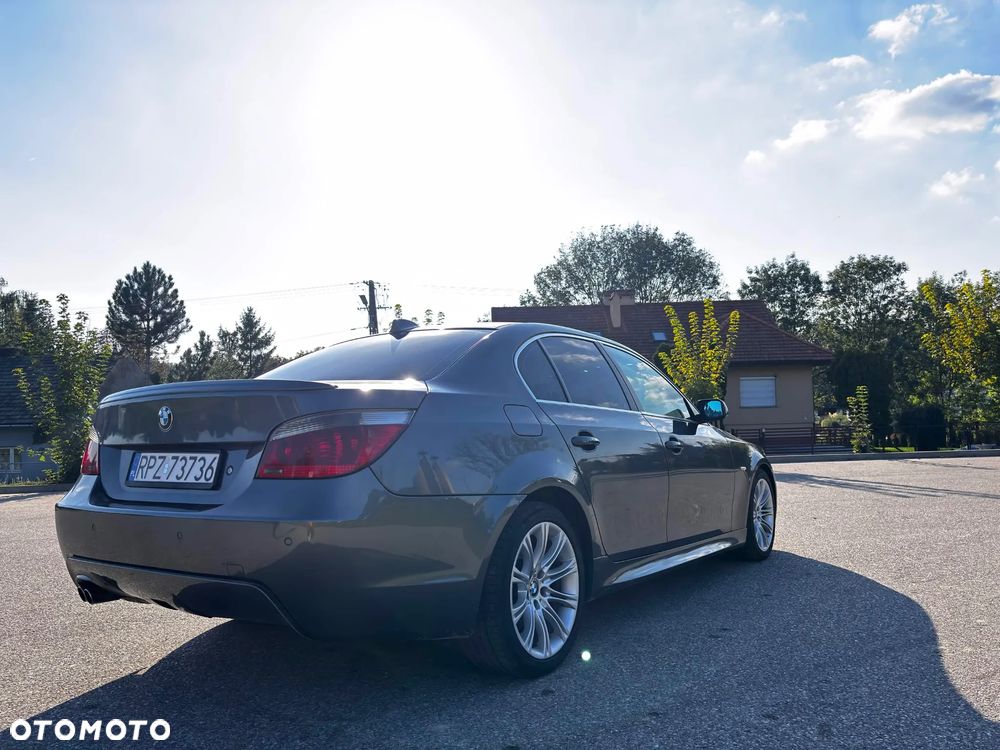 BMW Seria 5 523i - 6