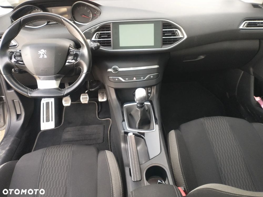 Peugeot 308 PureTech 130 Stop & Start Style - 8